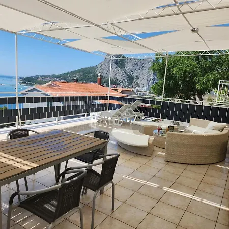 Apartment Vista Omis Exterior photo